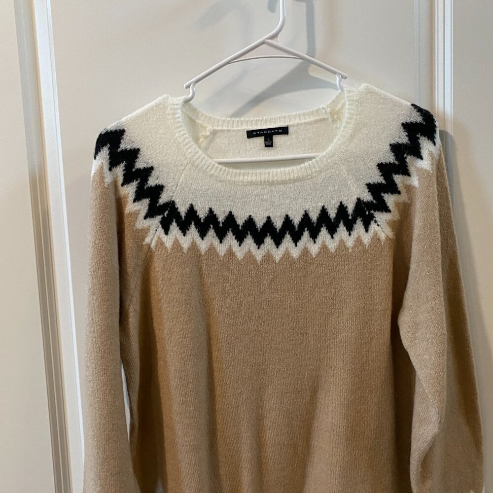 Stacatto Tan, White and Black Zigzag Sweater, Crew Neck Size Medium - Picture 2 of 8